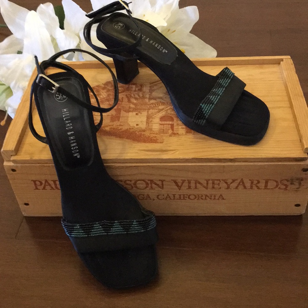 HILLARD & HANSON Black Beaded Heels